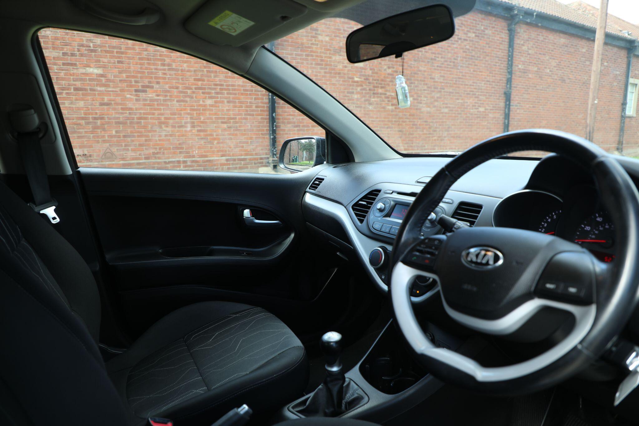 Large vehicle image